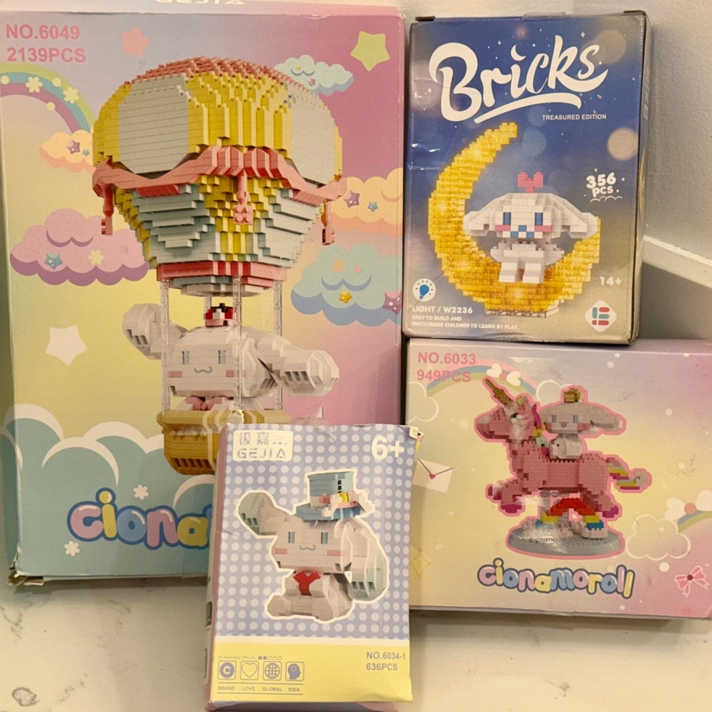 BNIB LOT OF 4 VARIOUS SANRIO CINNAMOROLL MICRO BUILDING BLOCK SETS